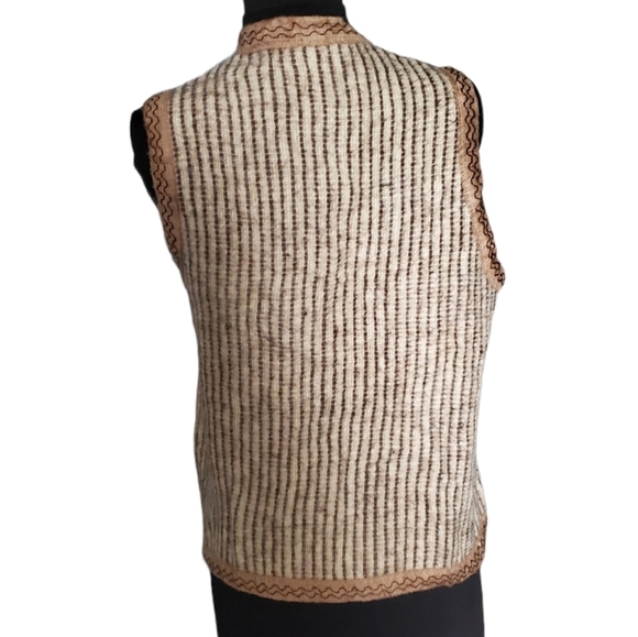 Vintage Wool Knit Hunting Vest Embroidered Deer - Picture 2 of 7